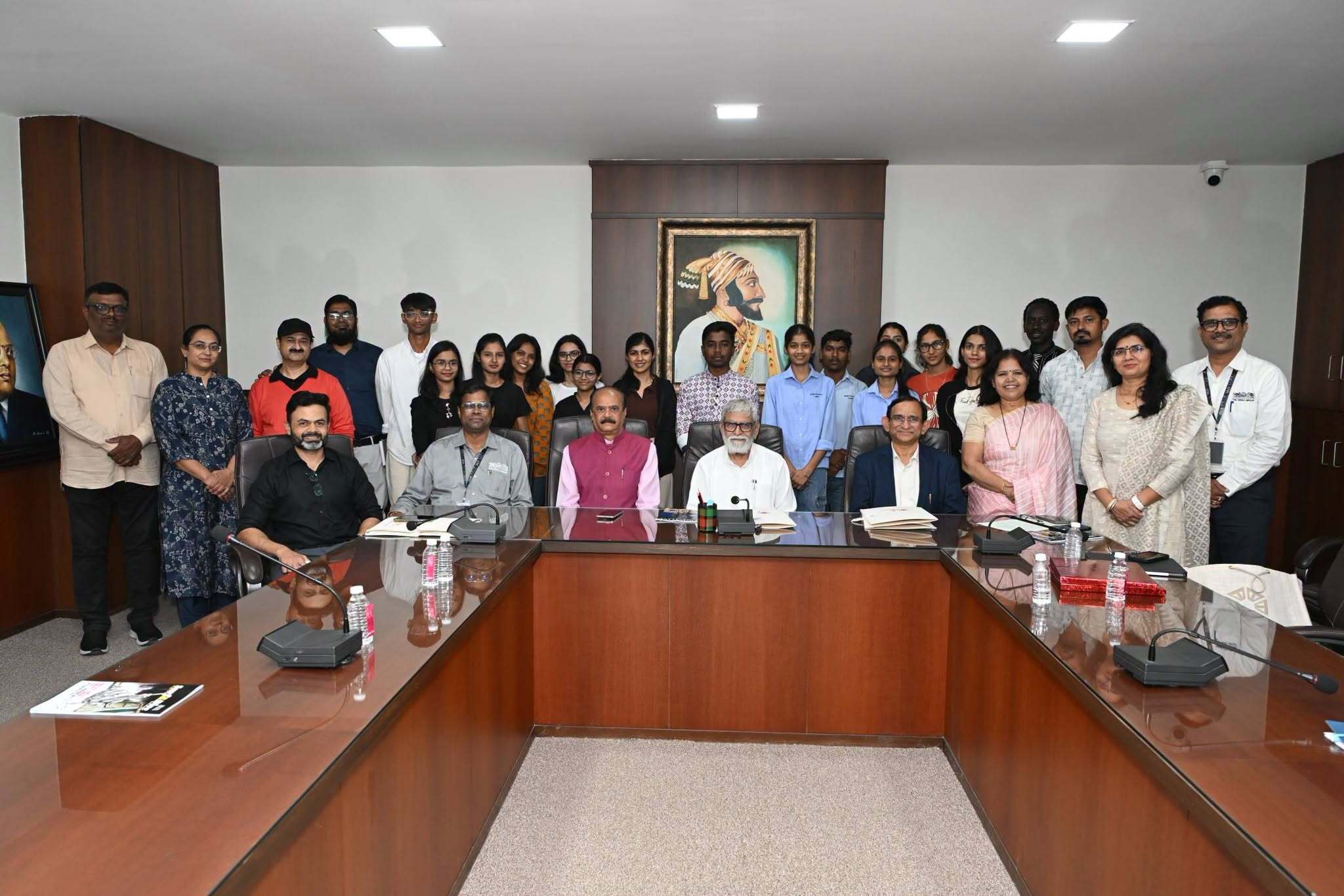 Academic Collaboration Between The Hindu and MGMU